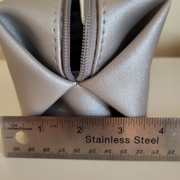 Bulgari Zippered Makeup Bag / Clutch /Pouch - Picture 6 of 6